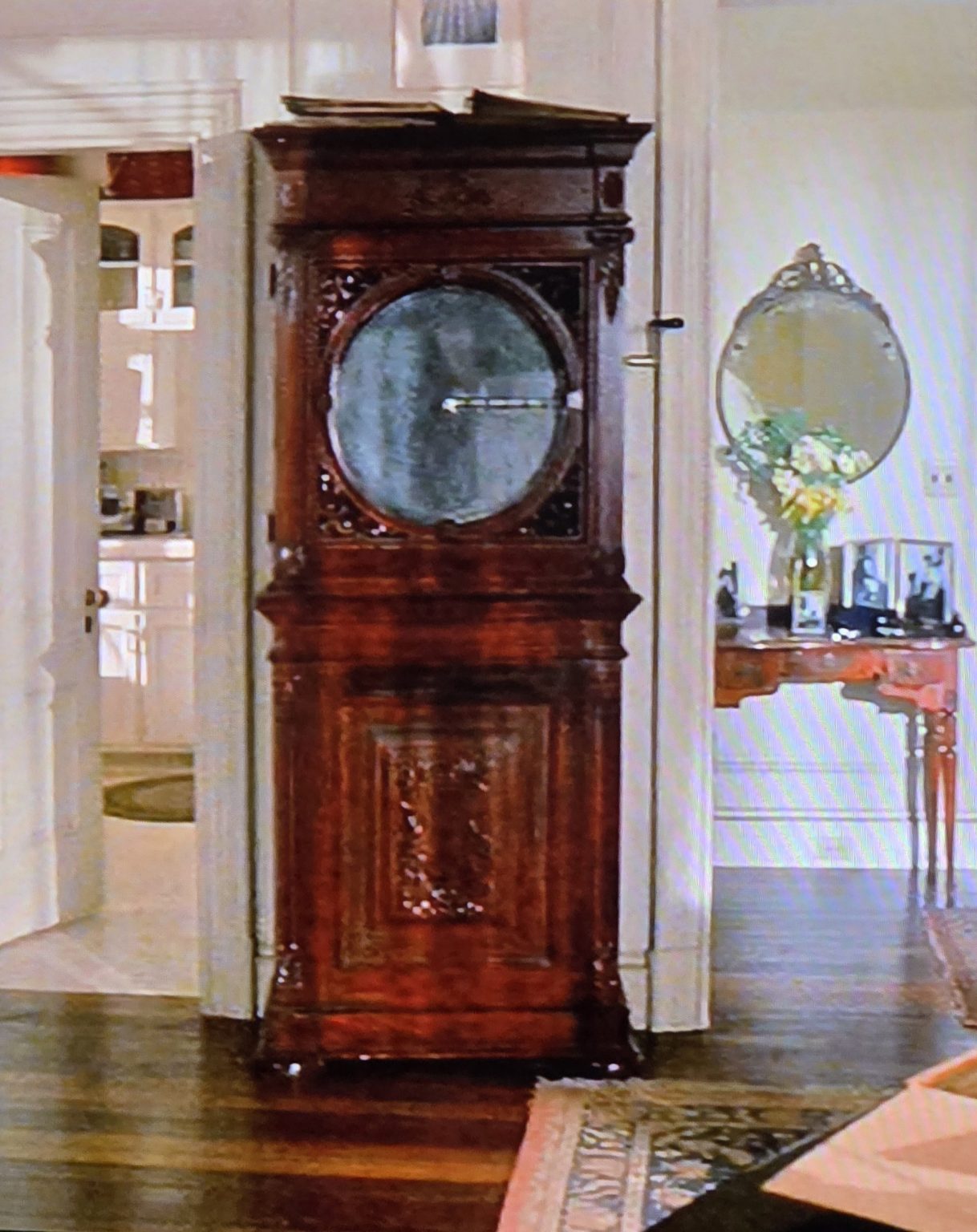 Gemini For Museums: Identifying A Unique Cabinet In 1985’s “The Man ...